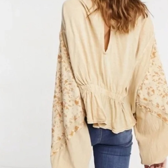 NWT Free People Yellow / Sand Patterned Oversized Long-Sleeved Top (Size M) - Picture 2 of 6